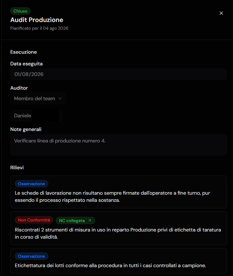 Dettaglio di un audit interno in Quanco con rilievi distinti tra osservazione e non conformità collegata